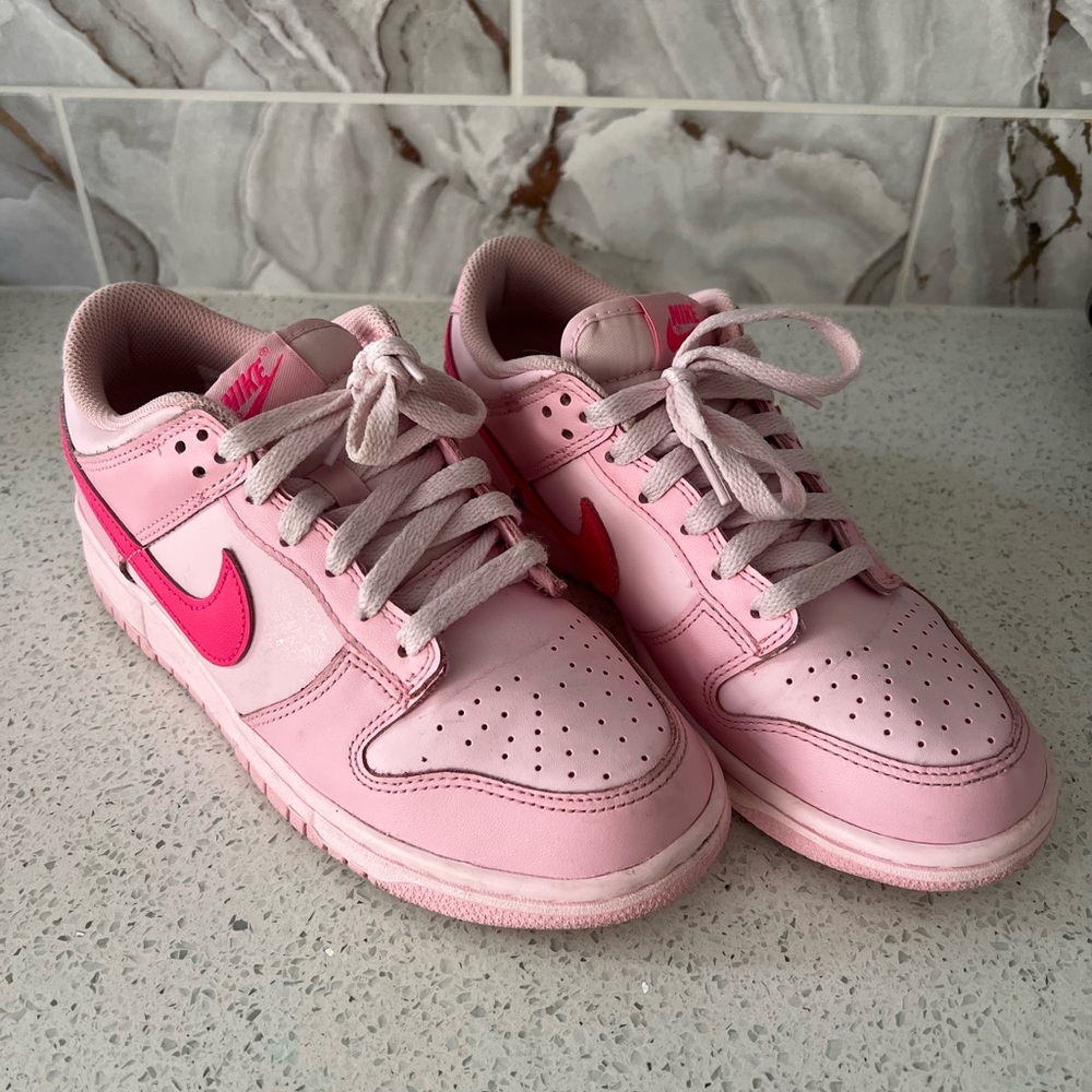 Triple pink dunks 6.5 y